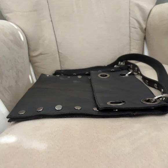 Hammitt Large Montana Adjustable Black Leather Shoulder/Crossbody Bag - Picture 15 of 16